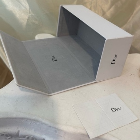 Christian Dior Overshine 2 Rare Vintage Y2K Sunglasses in White and Black - Picture 14 of 14